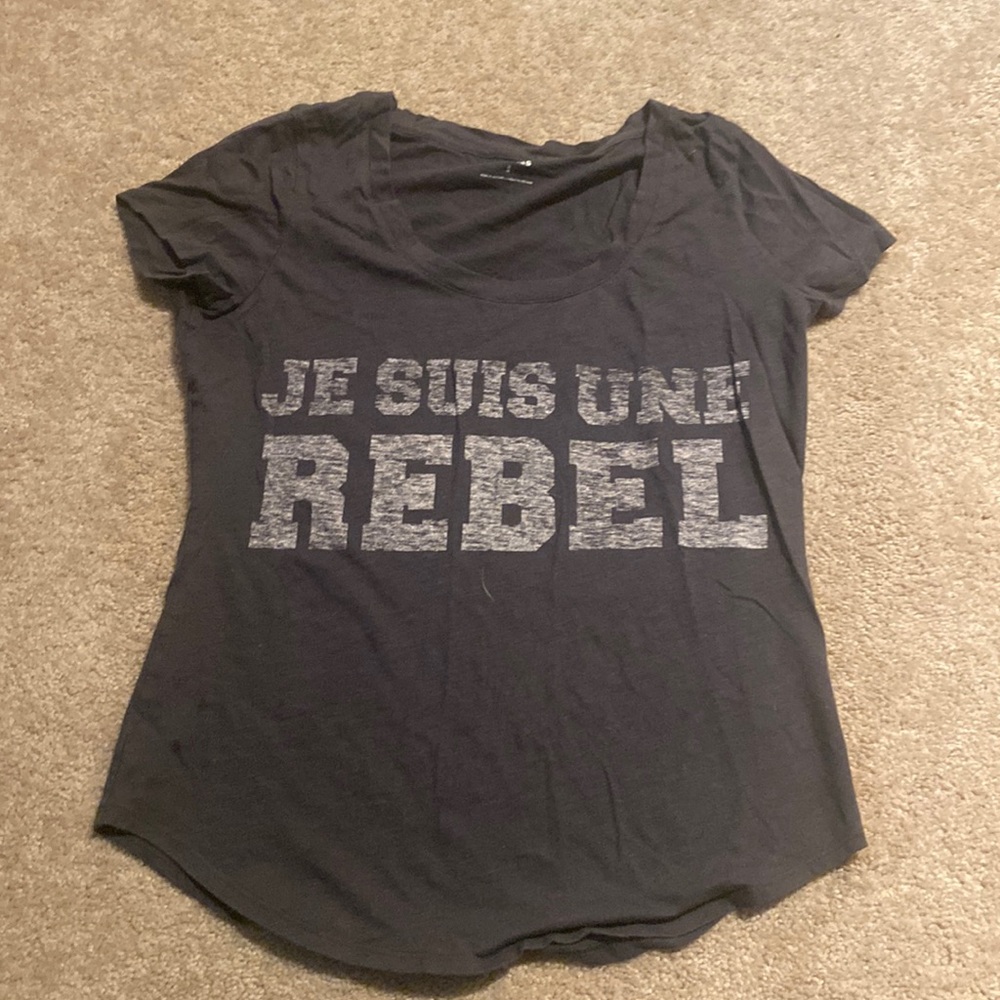 Je Suis Une Rebel t-shirt